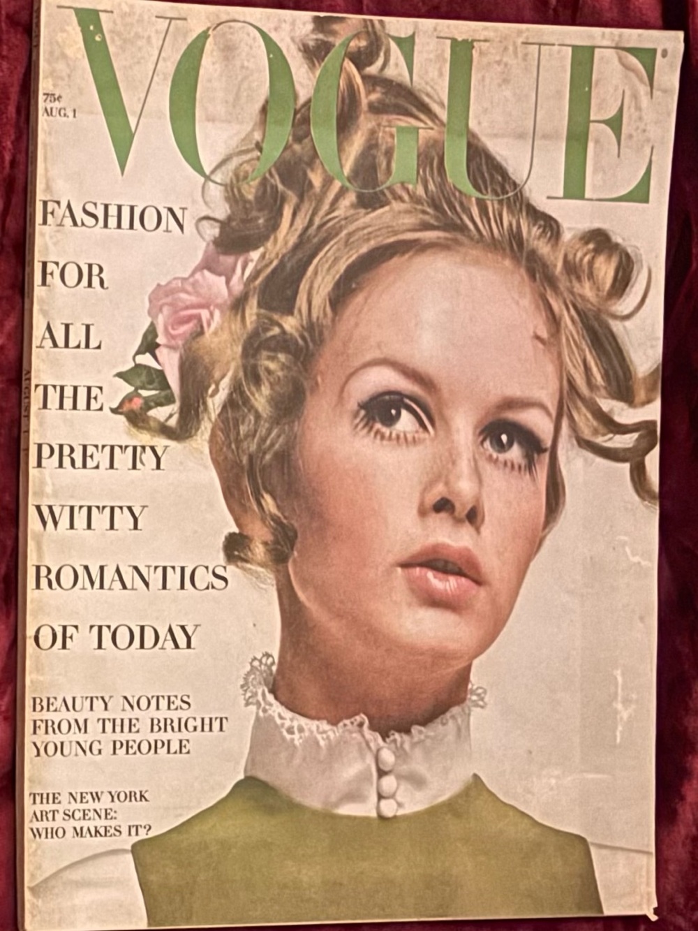 Rare Vintage Vogue August 1967 Twiggy
